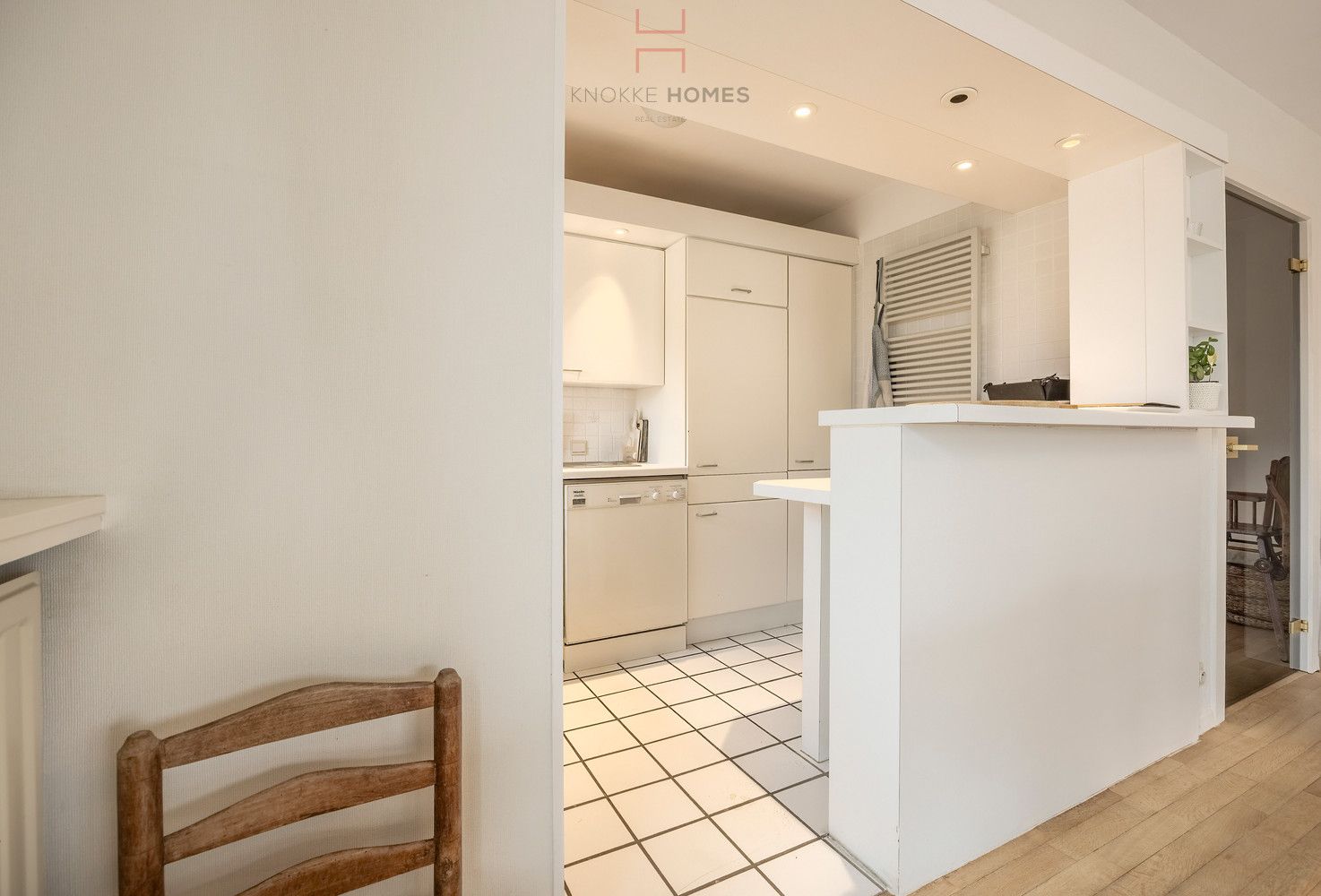 Mooi vakantie-appartement met zongerichte terrassen en open zicht te Duinbergen foto 12
