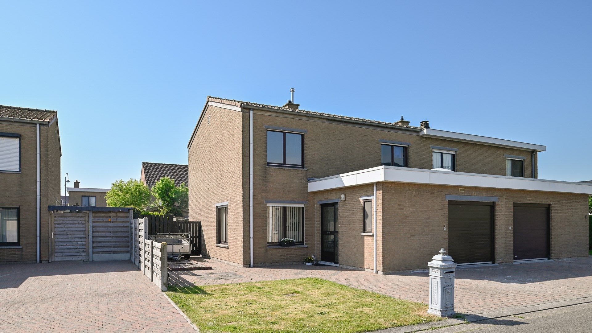 Hoofdfoto van de publicatie: Halfopen bebouwing in rustige groene wijk te Heist-aan-Zee