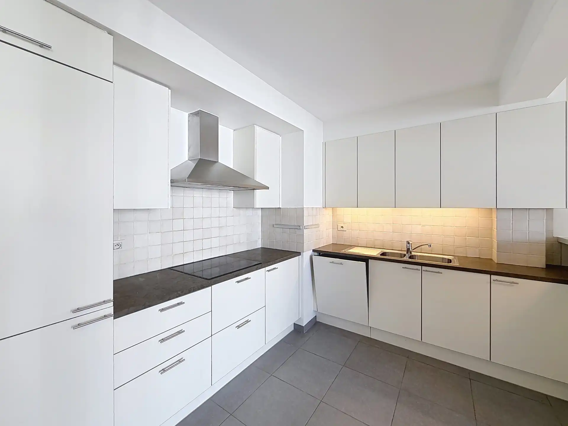 Appartement met 2 SLPK in het hooggelegen deel van St-Gillis foto 19