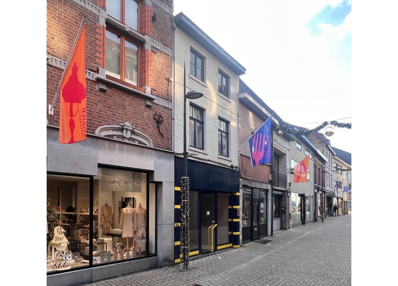 Handelspand met woonst op toplocatie in het centrum van Tongeren foto {{pictureIndex}}