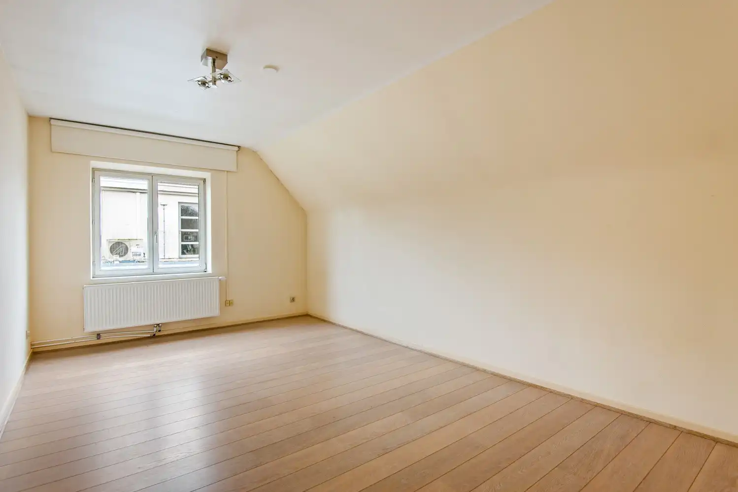 Karaktervolle gezinswoning met tal van mogelijkheden op centrale locatie in Hove foto 19