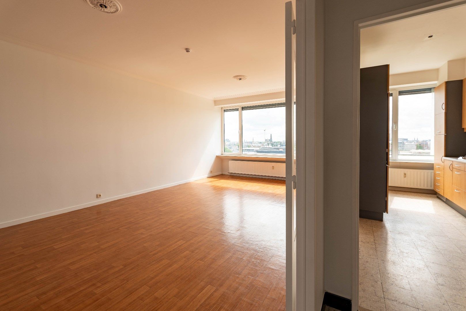 Appartement gelegen op de 9de verdieping foto 3