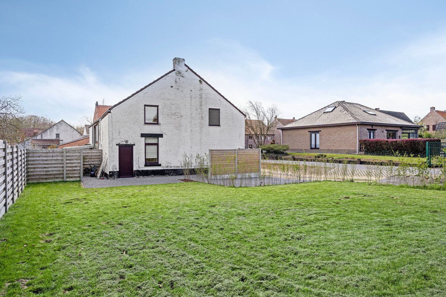 INSTAPKLARE EN VOLLEDIG GERENOVEERDE WONING TE DIEST! foto 15