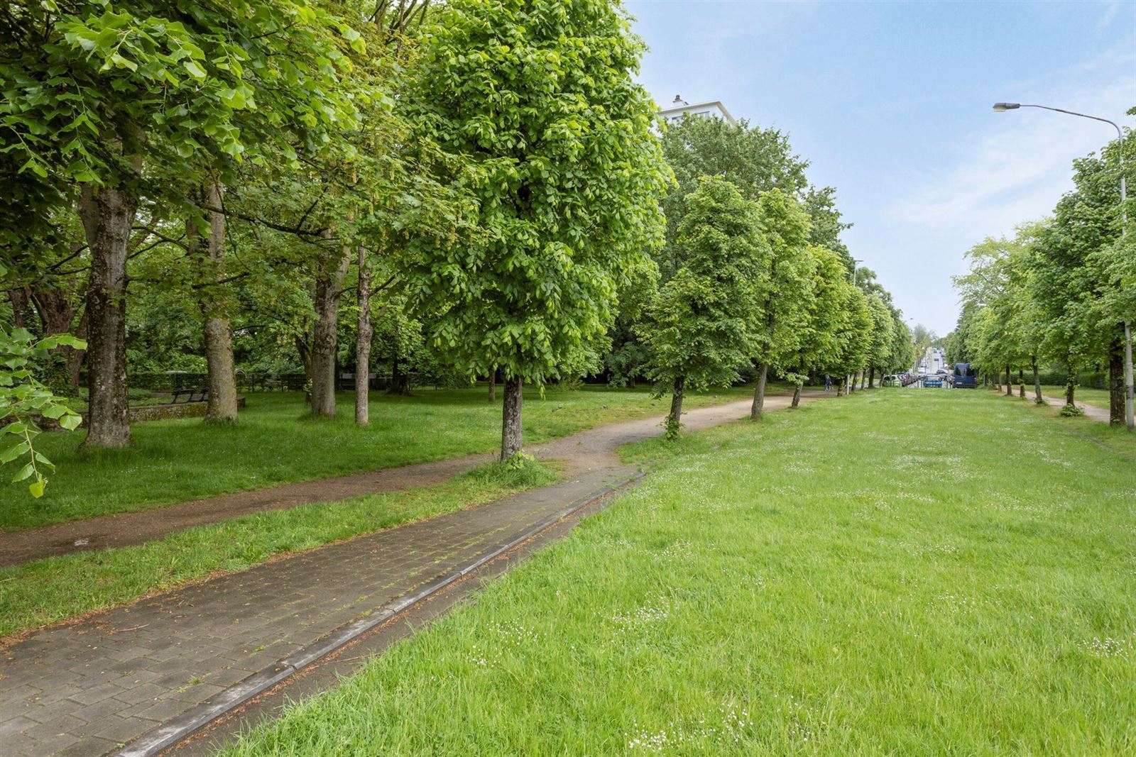 Instapklaar appartement met 2 slaapkamers en terras foto 16