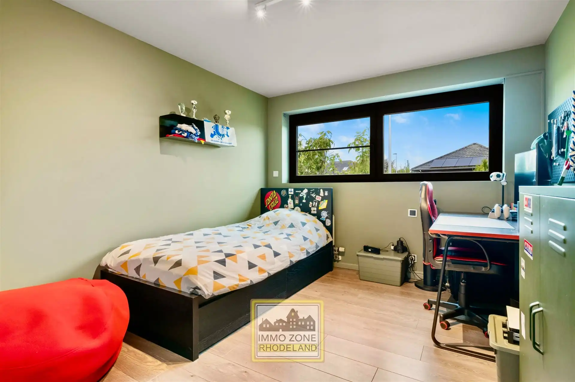 Sublieme moderne woning met prachtige tuin foto 21
