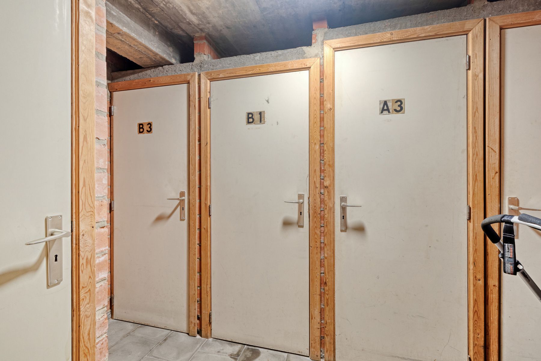 RUSTIG GELEGEN APPARTEMENT + GARAGE TE KOOP IN REGIO ZELLIK foto 22