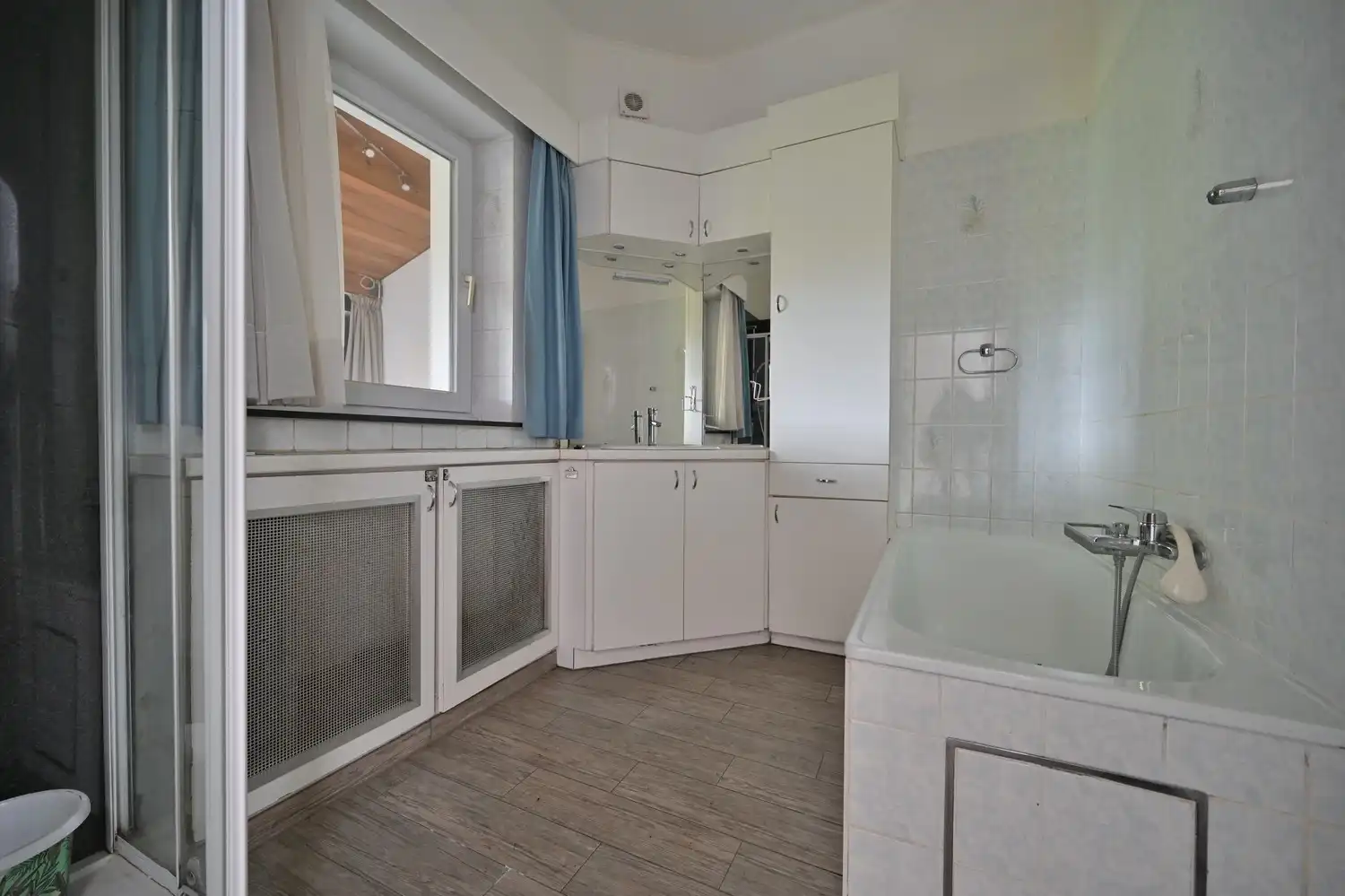 Karaktervol herenhuis met binnenkoer op ruim perceel in Vreren (Tongeren-Borgloon) foto 23