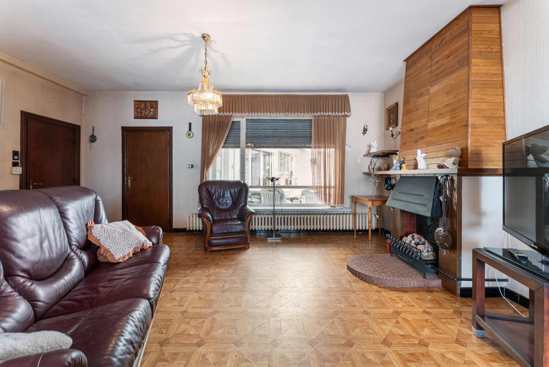 Te renoveren woning met bijgebouwen op perceel van 1697 m² foto 10