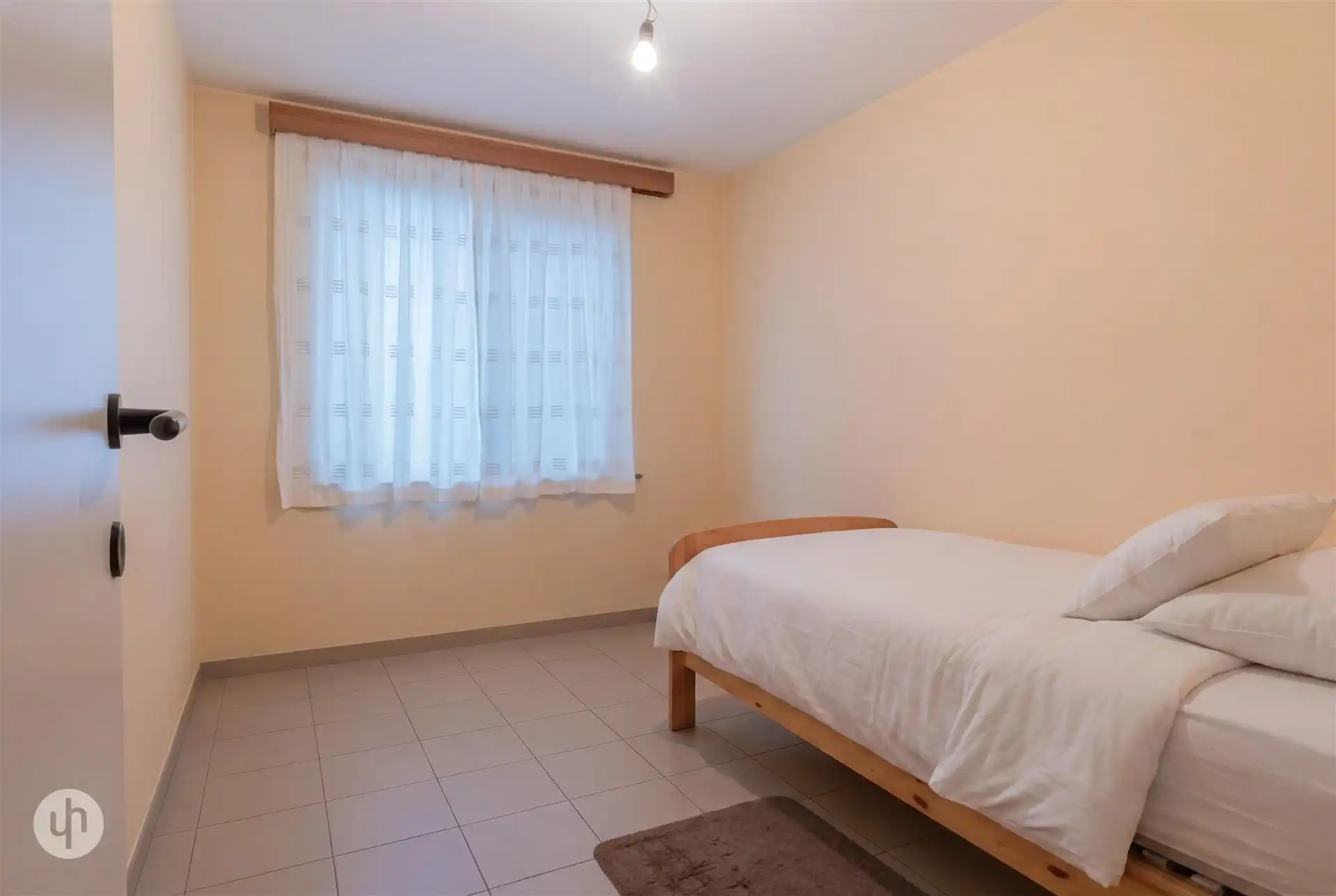 Gelijkvloersappartement met drie slaapkamers en garage foto 9