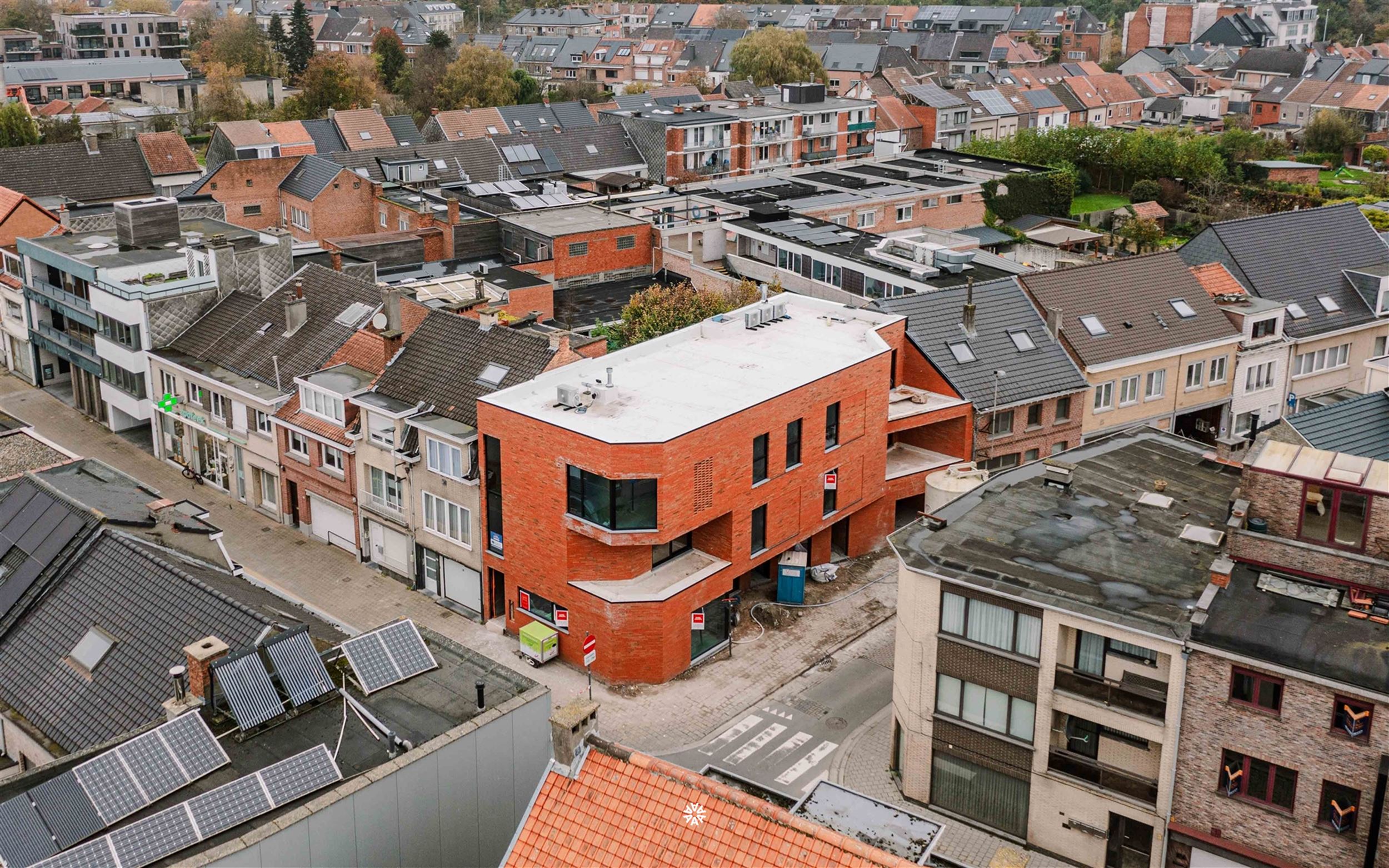 Ruim gelijkvloers nieuwbouwappartement met terras in Sint-Niklaas (6% BTW mogelijk) foto 3