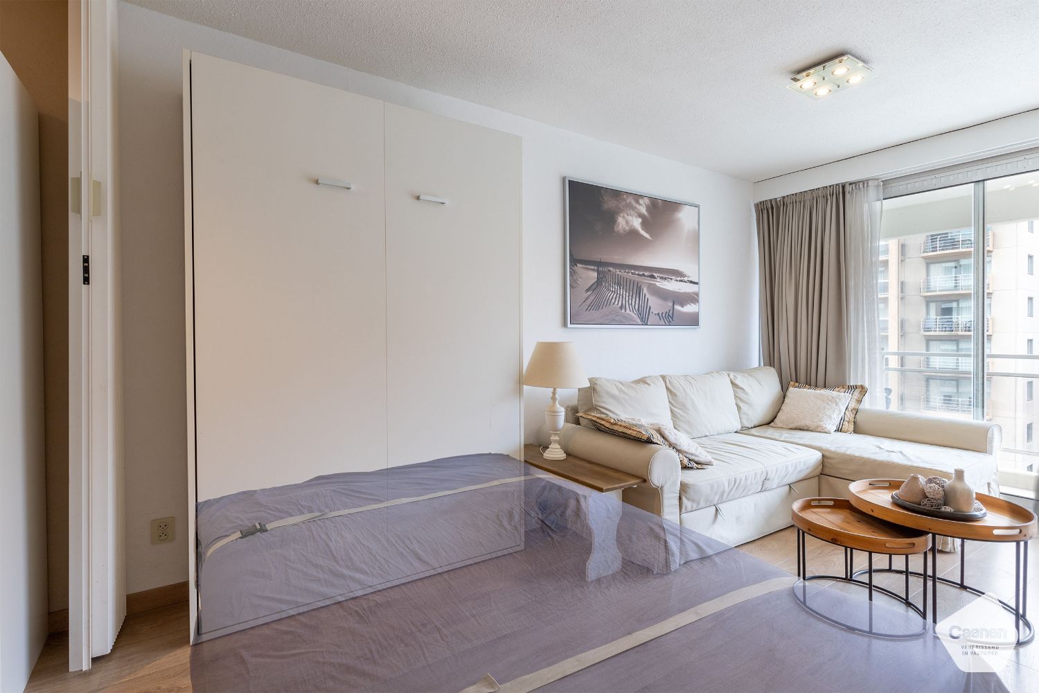 Mooi gerenoveerde, zuid-gerichte studio met aparte slaaphoek foto 11