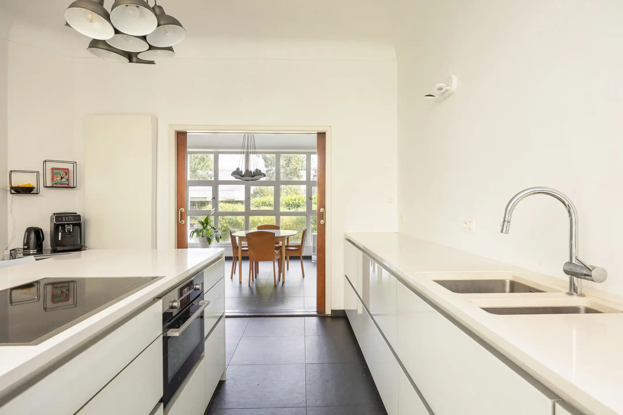 Karaktervolle woning op uitzonderlijk perceel  foto 9