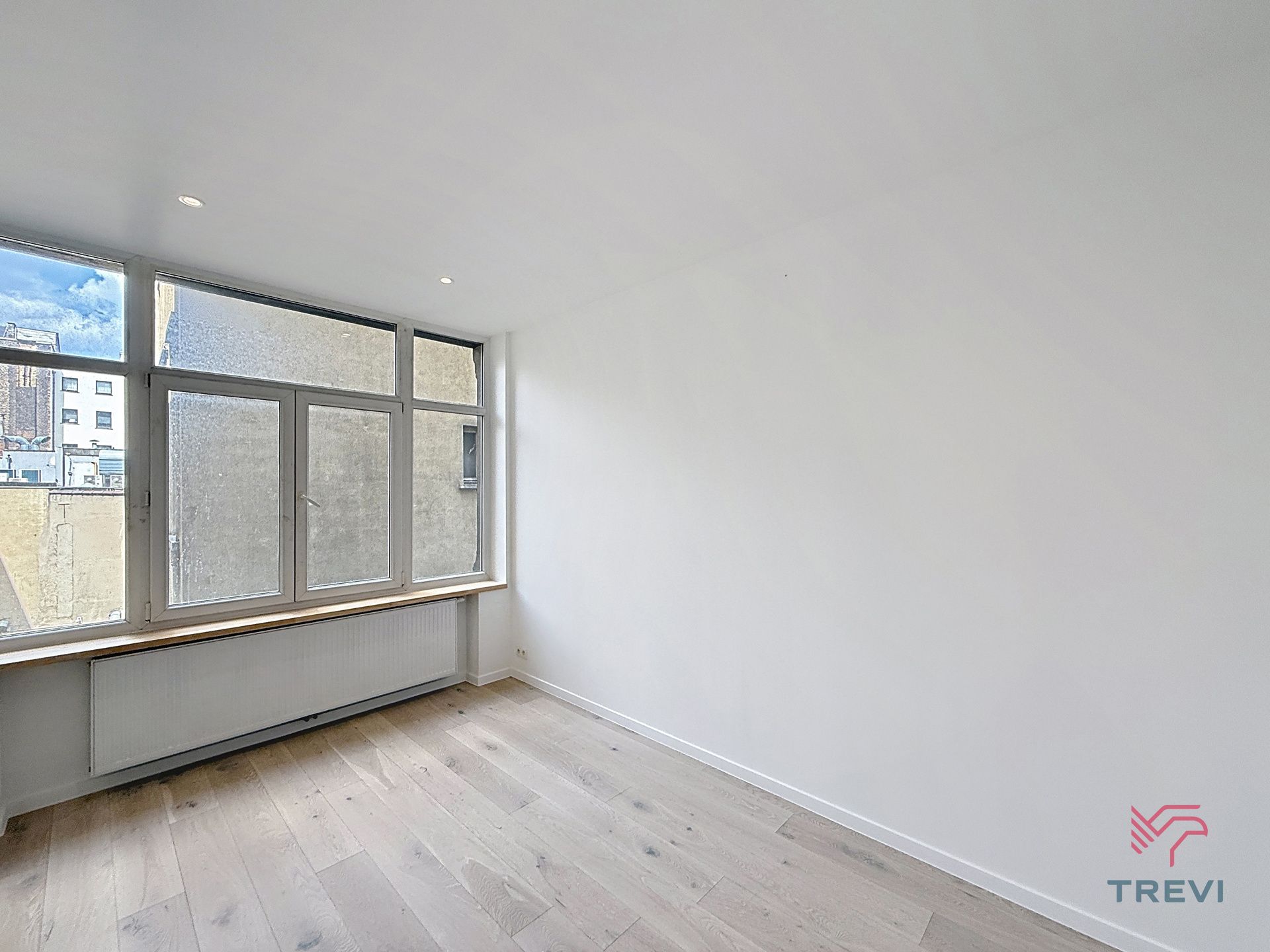 Volledig gerenoveerd 3bed appartement in het centrum  foto 7