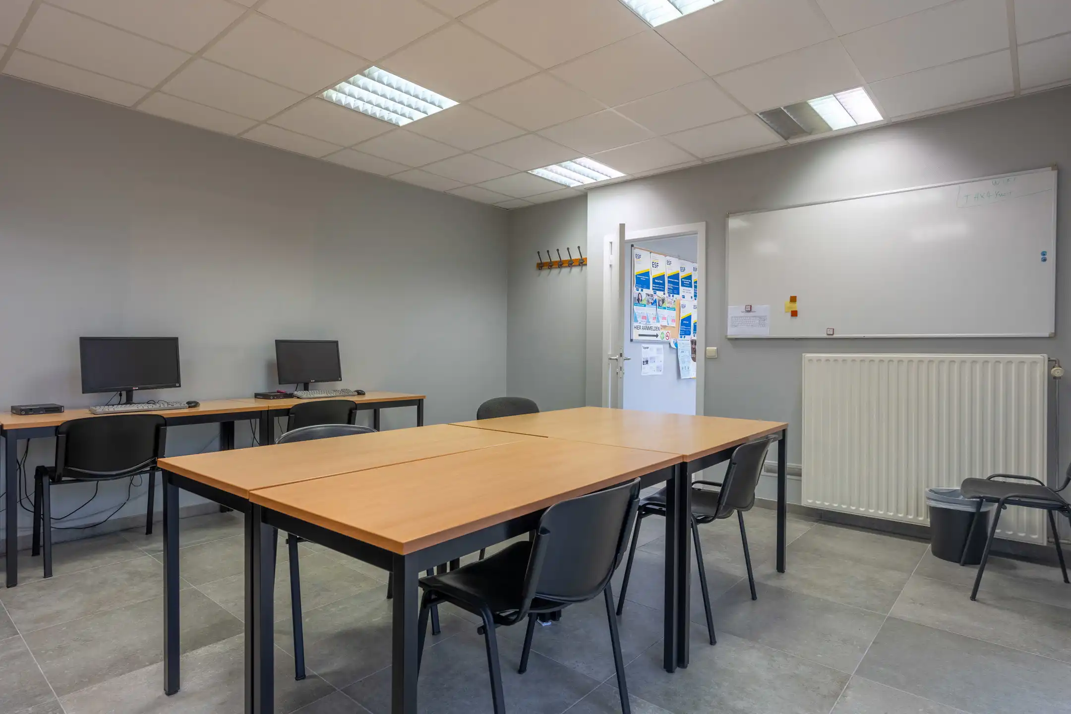 Centraal gelegen kantoorruimten (totaal ± 285m²!) te Turnhout. foto 27