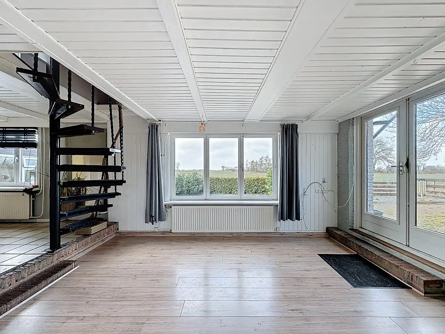 Charmante dijkwoning in het hart van de Zeeuwse polders (Slikkenburg) foto 6