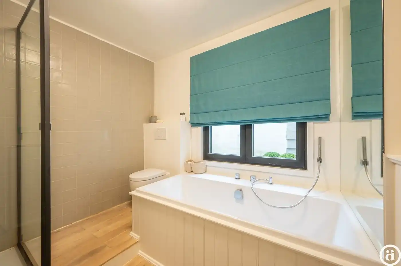 Charmante woning vlakbij Dominicanenkerkje in hartje Zoute. foto 22