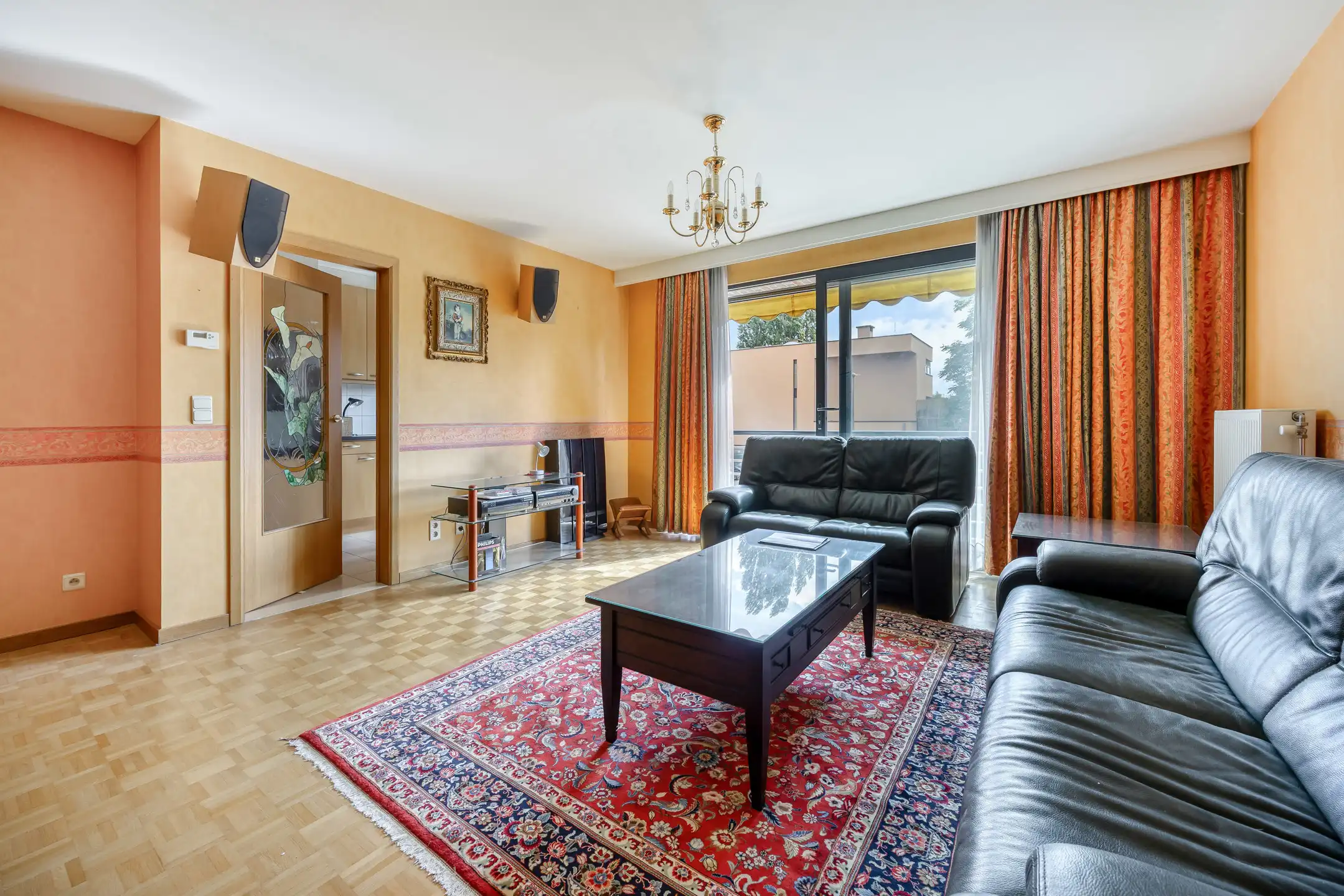 Mooi appartement op een 1v met 3 slaapkamers en terras en garage foto 6