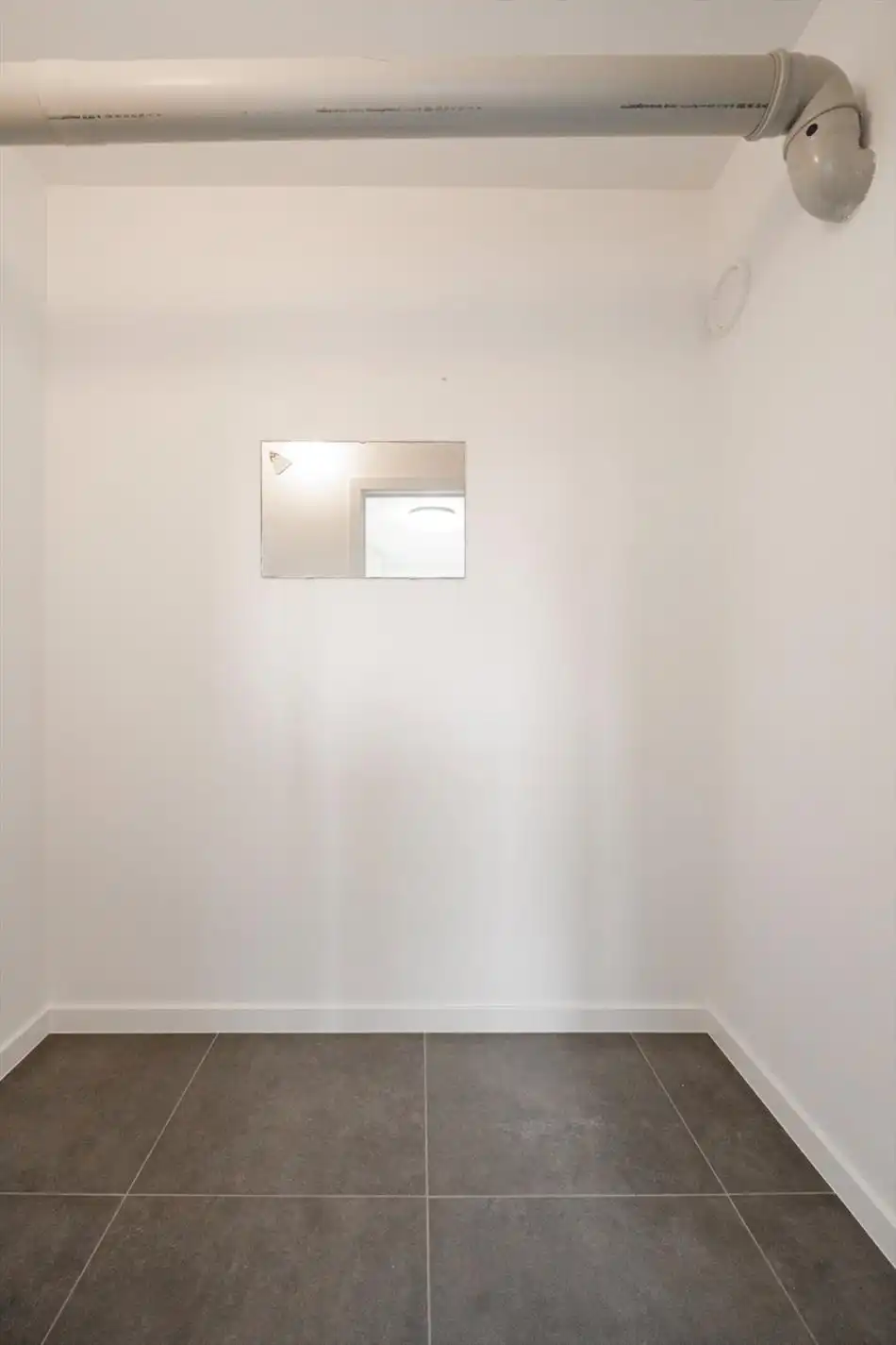 Appartement met 2 slaapkamers en autostandplaats te Roeselare  foto 6