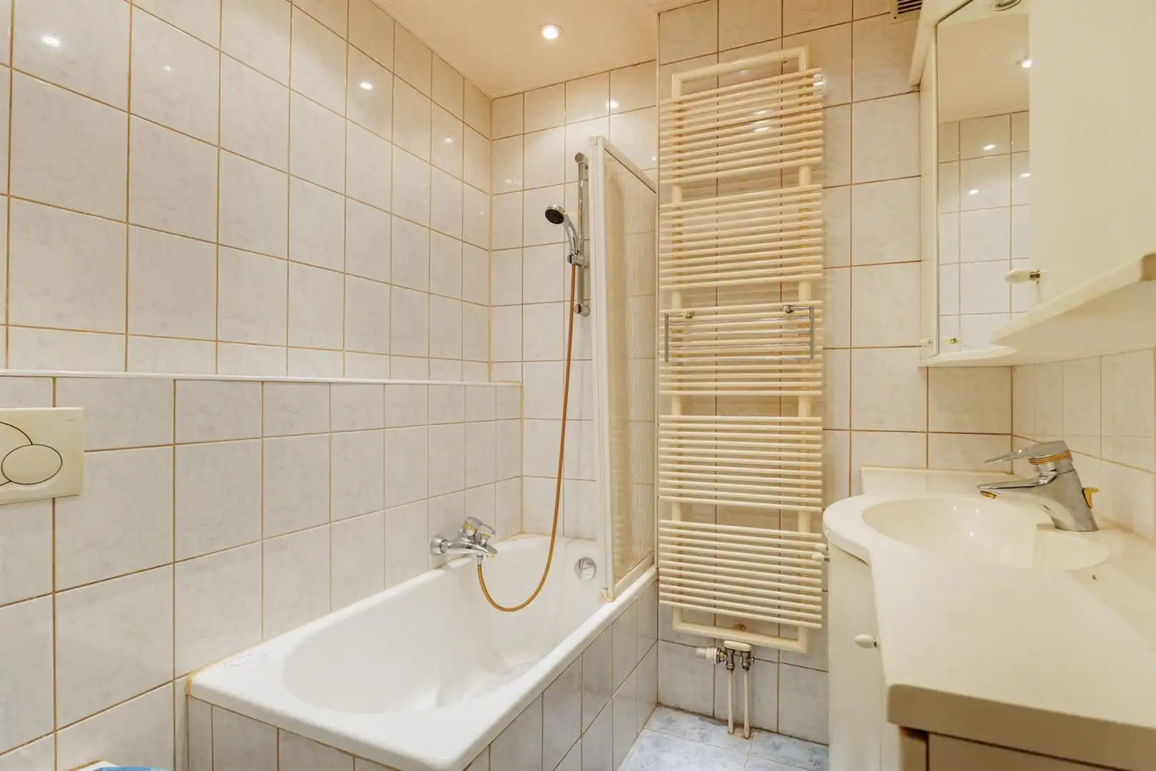 Gelijkvloers appartement met tuin foto 14