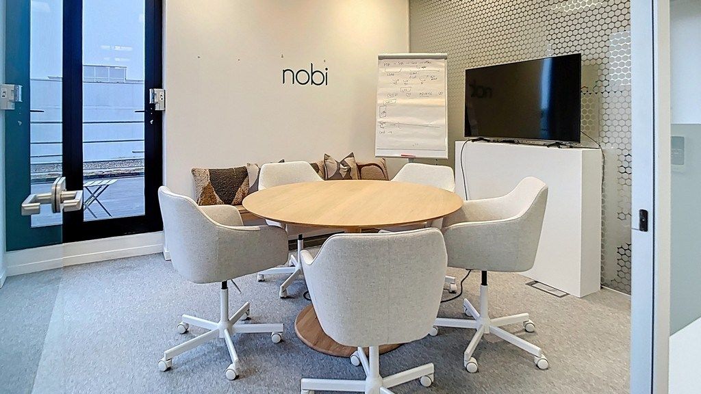 Mooi ingericht kantoor te huur in Metro Building in Antwerpen foto 8