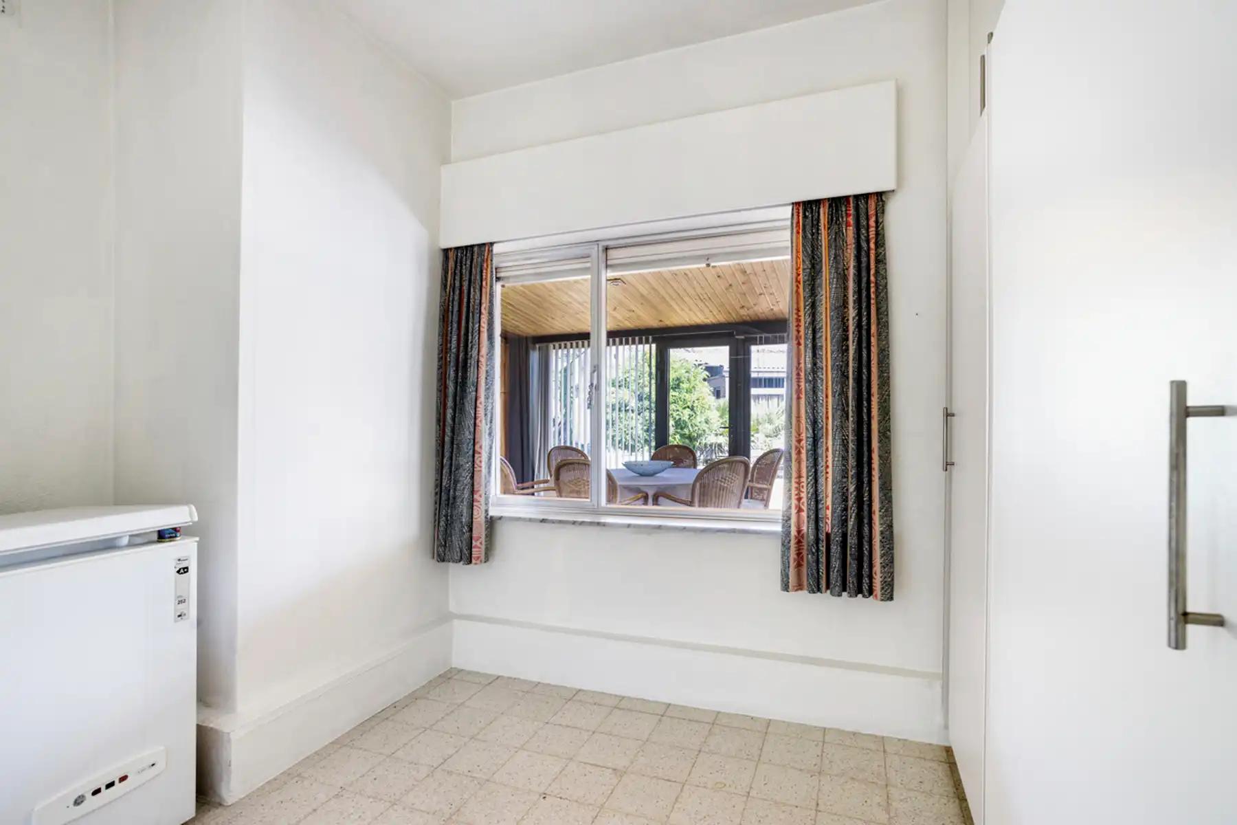 Bungalow (+/- 163 m²) + loods/werkplaats (>400 m²) + oprit foto 18