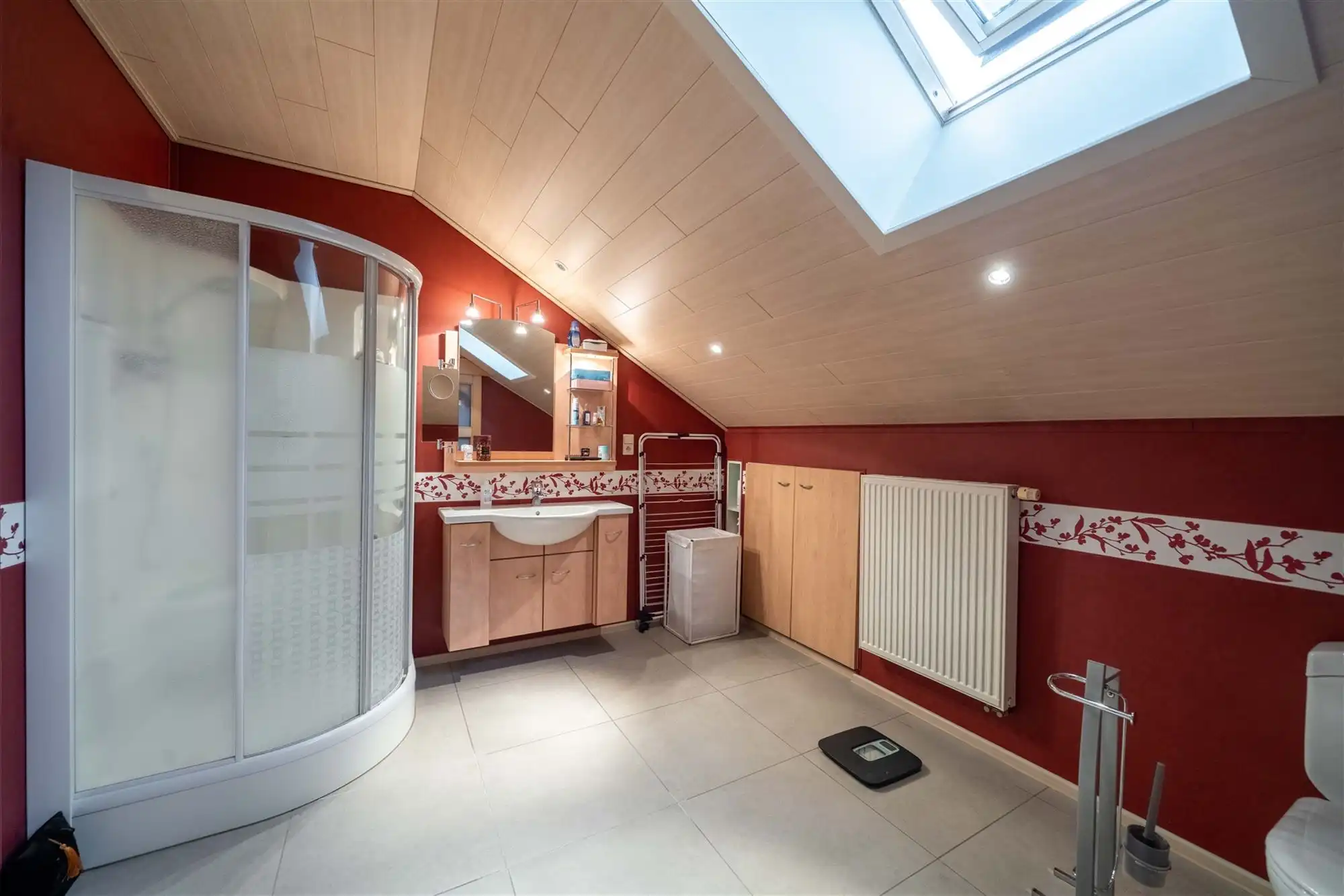 Prachtig handelspand met zaal en ruim appartement te koop! foto 35