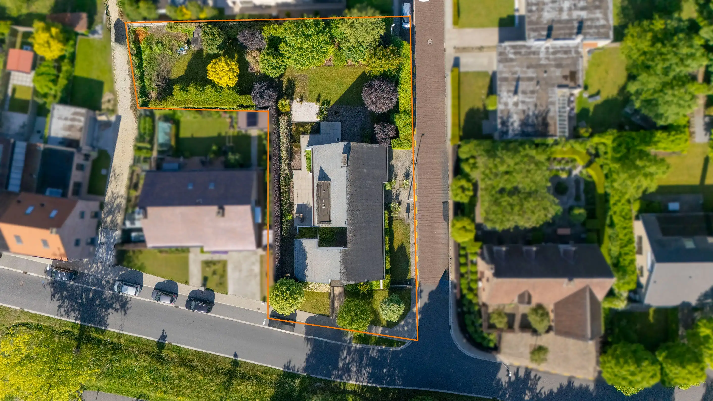 Villa met praktijkruimte en vijver op 1349m² foto 33