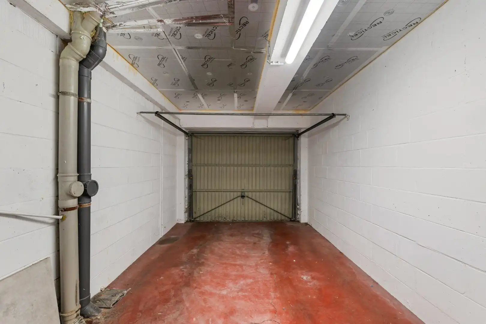 Studio met terras en garage in het centrum van Roeselare foto 9