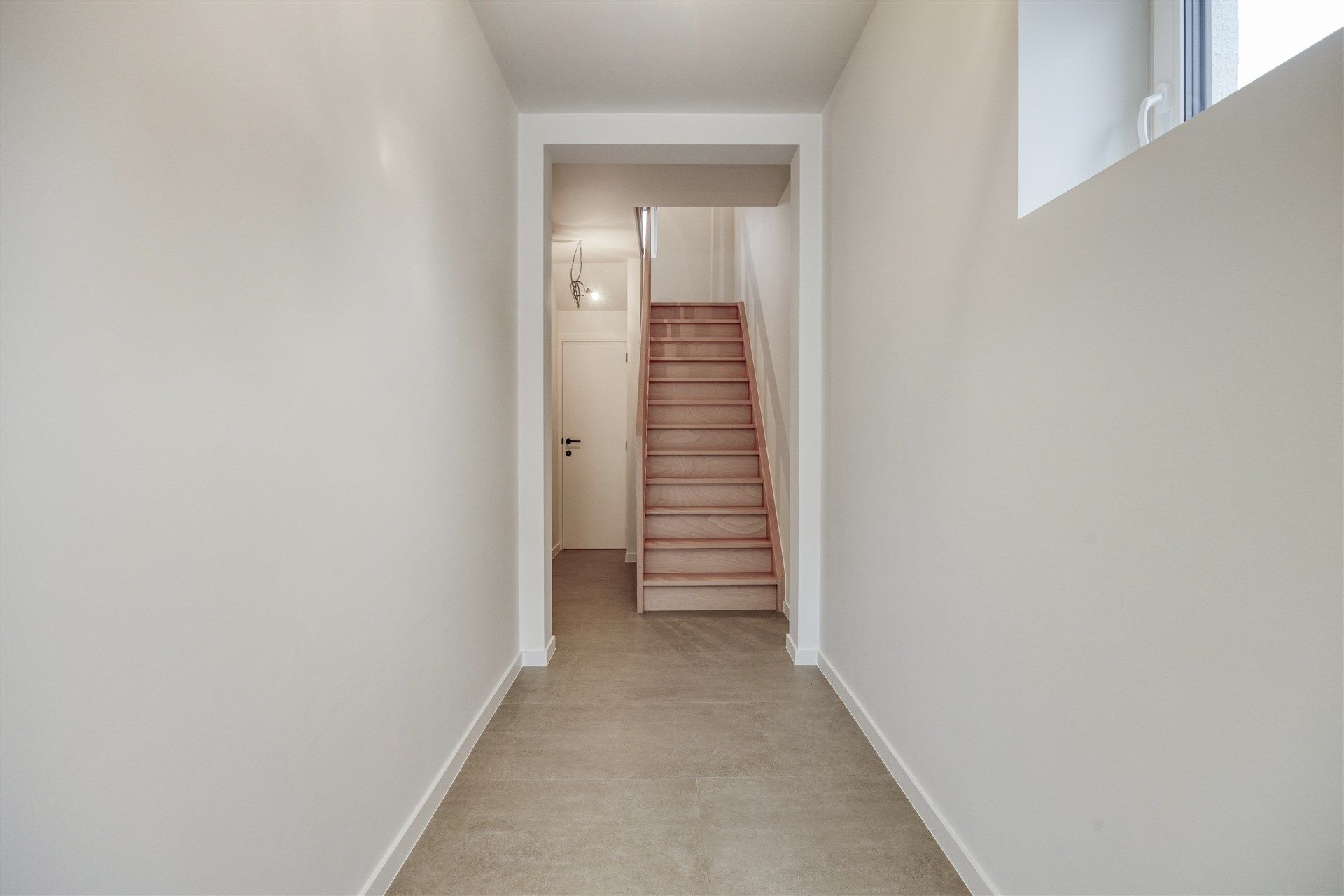 Moderne woning met 4 slaapkamers te Sint-Lievens-Houtem foto 11