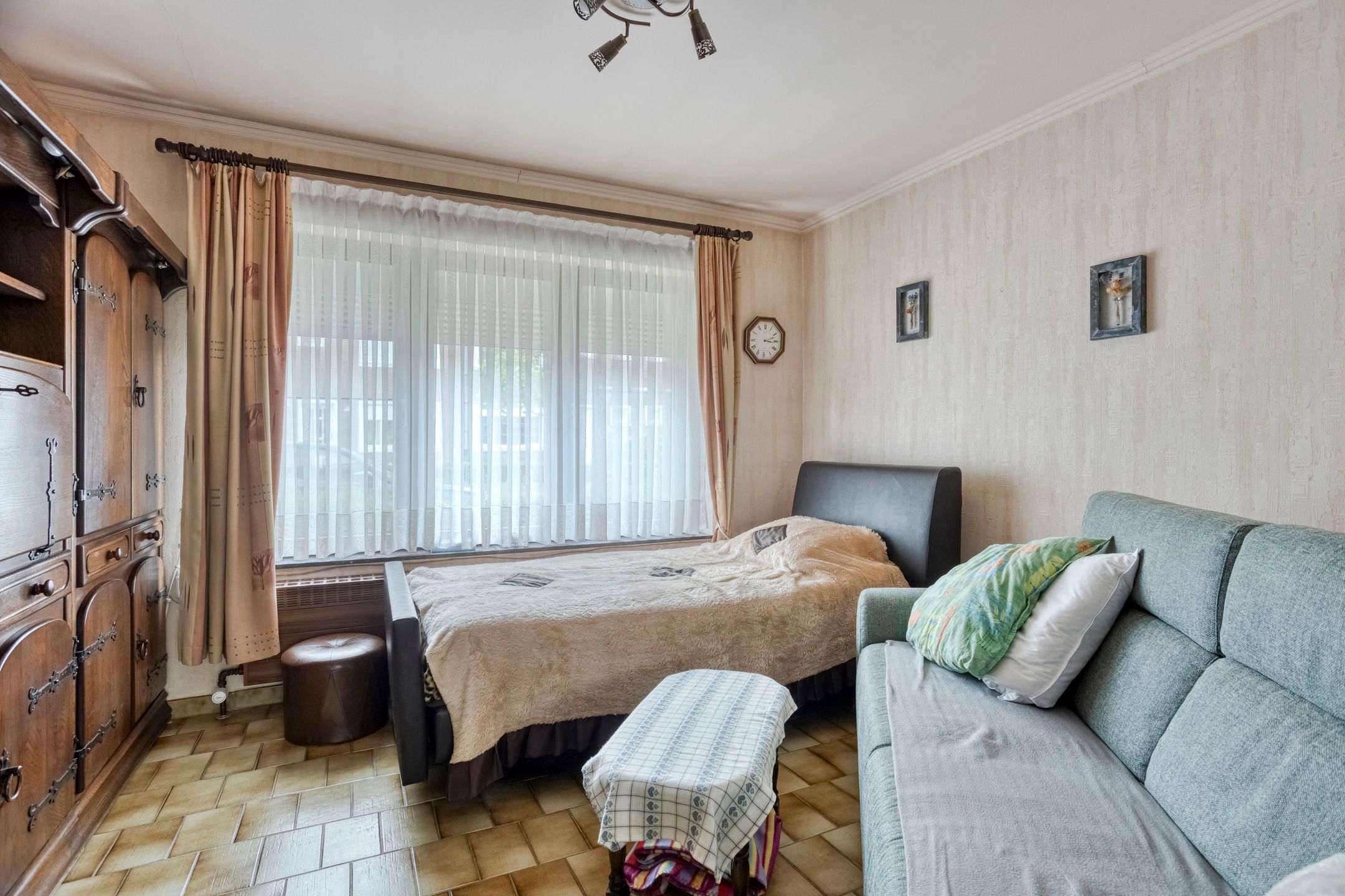 Ruime, op te frissen woning met vier slaapkamers foto 4