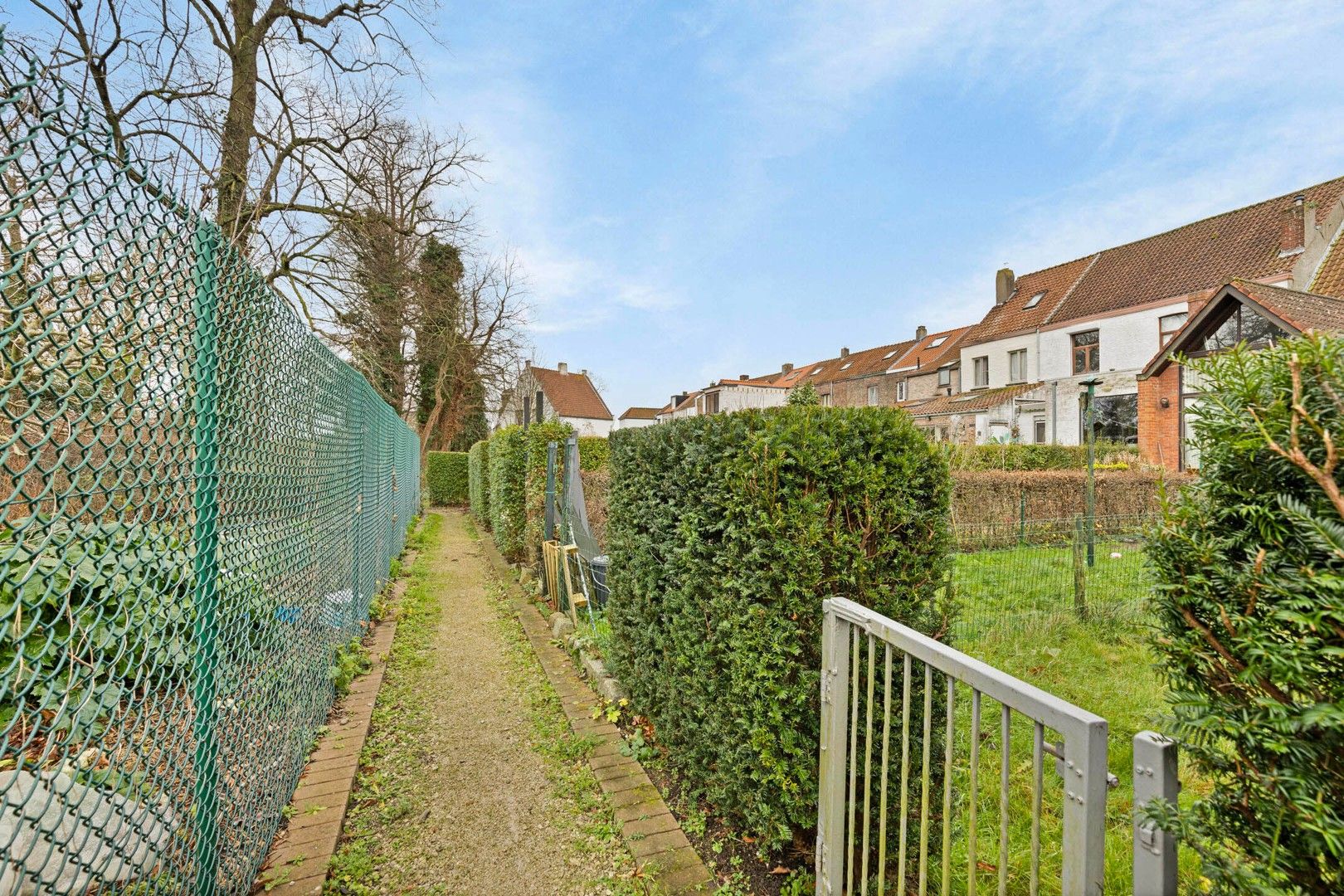 Charmante stadswoning met tuin pal aan de Kruisvest foto 13