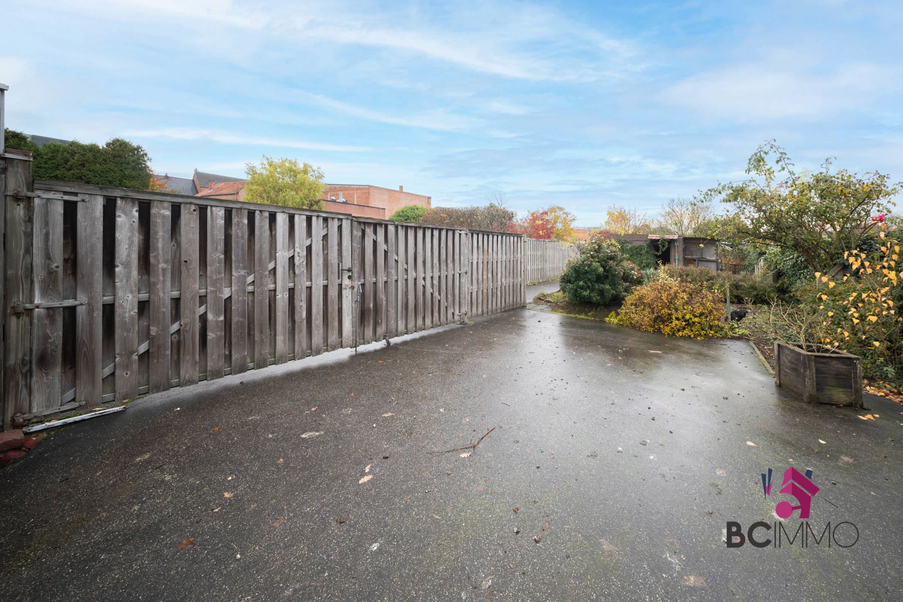 Ruime, tijdloze gezinswoning met 4 slaapkamers, grote tuin en garage en centraal gelegen in Genk foto 19