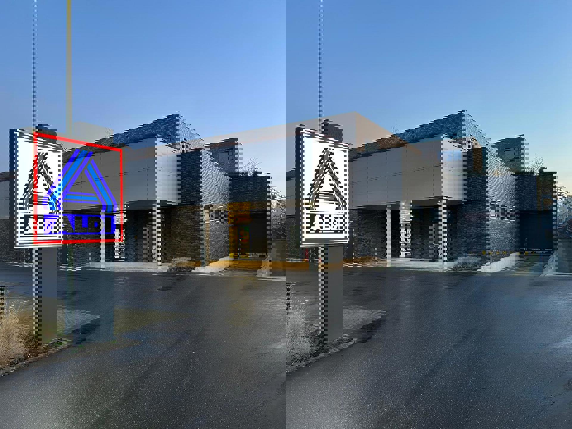 Te Huur: Commerciële ruimte in Kortessem - 161m² foto 3