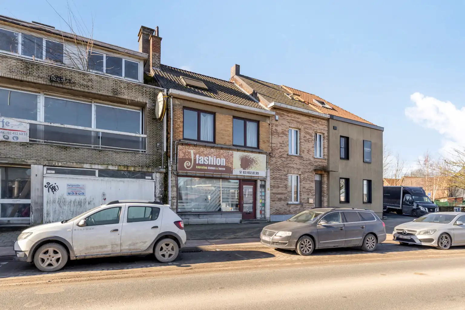 Hoofdfoto van de publicatie: Gebouw gemengd gebruik en potentieel als eengezinswoning