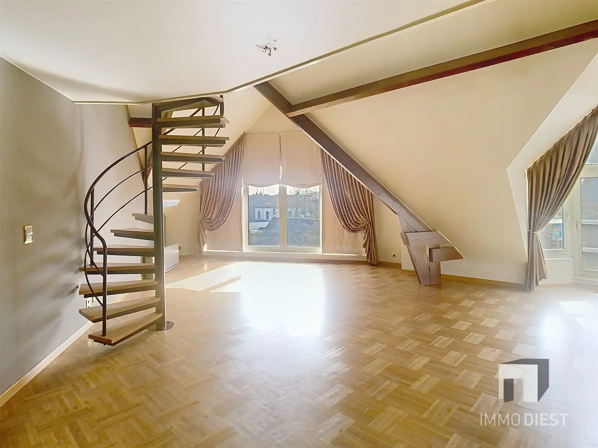 Penthouse 145m² met 3 slaapkamers en twee leefruimtes foto 24