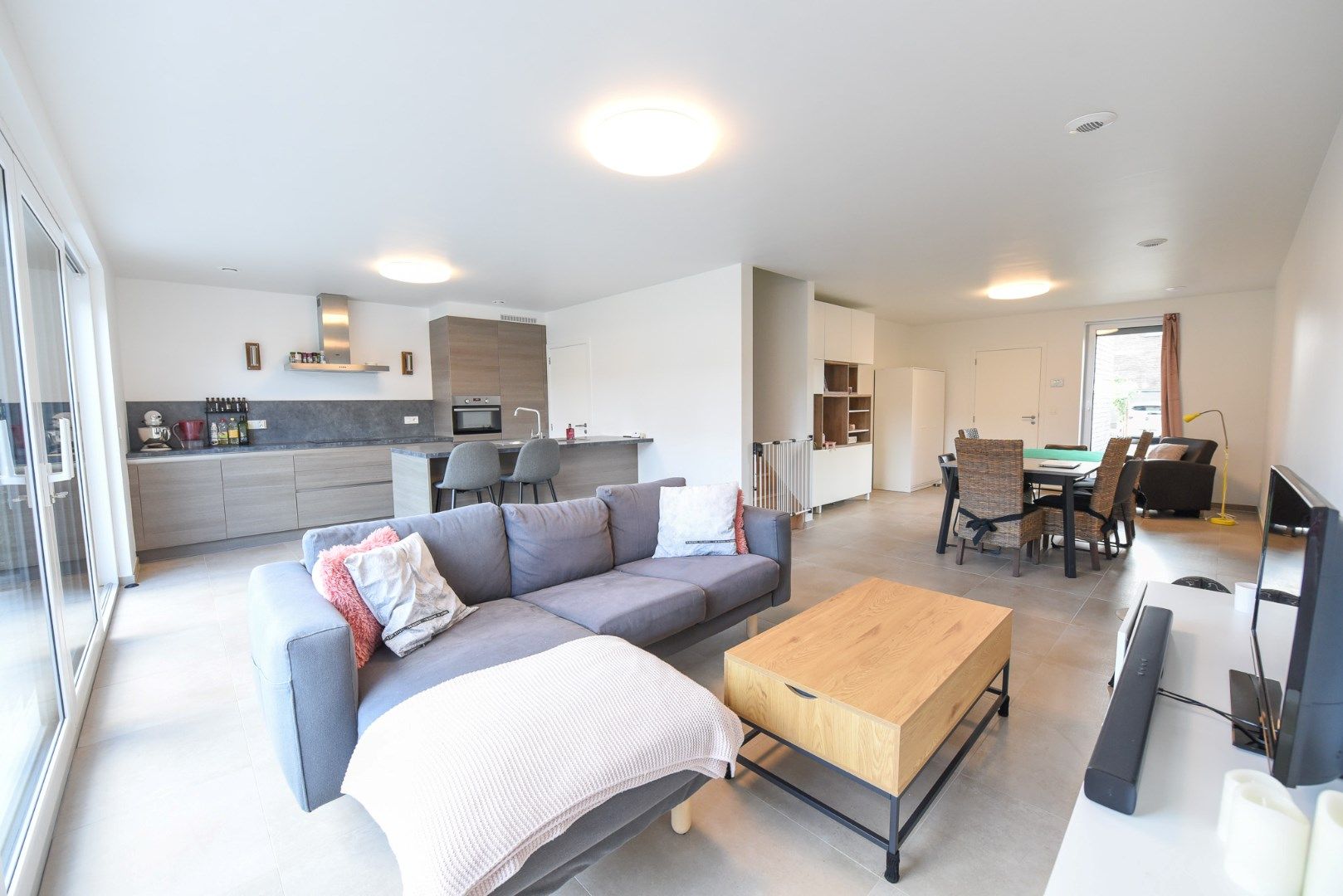 Instapklare en energiezuinige woning TE HUUR in Zwevegem foto 5