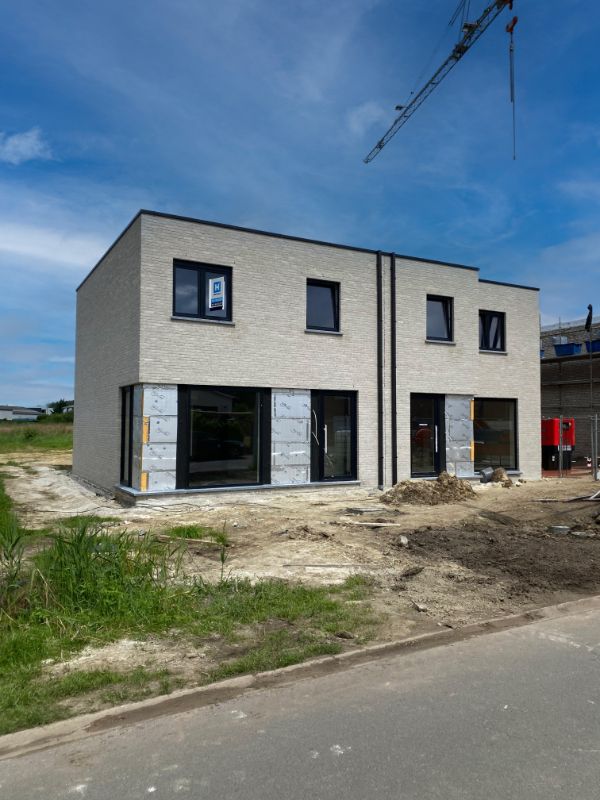 Ruime nieuwbouwwoning nabij het centrum van Stekene foto 2