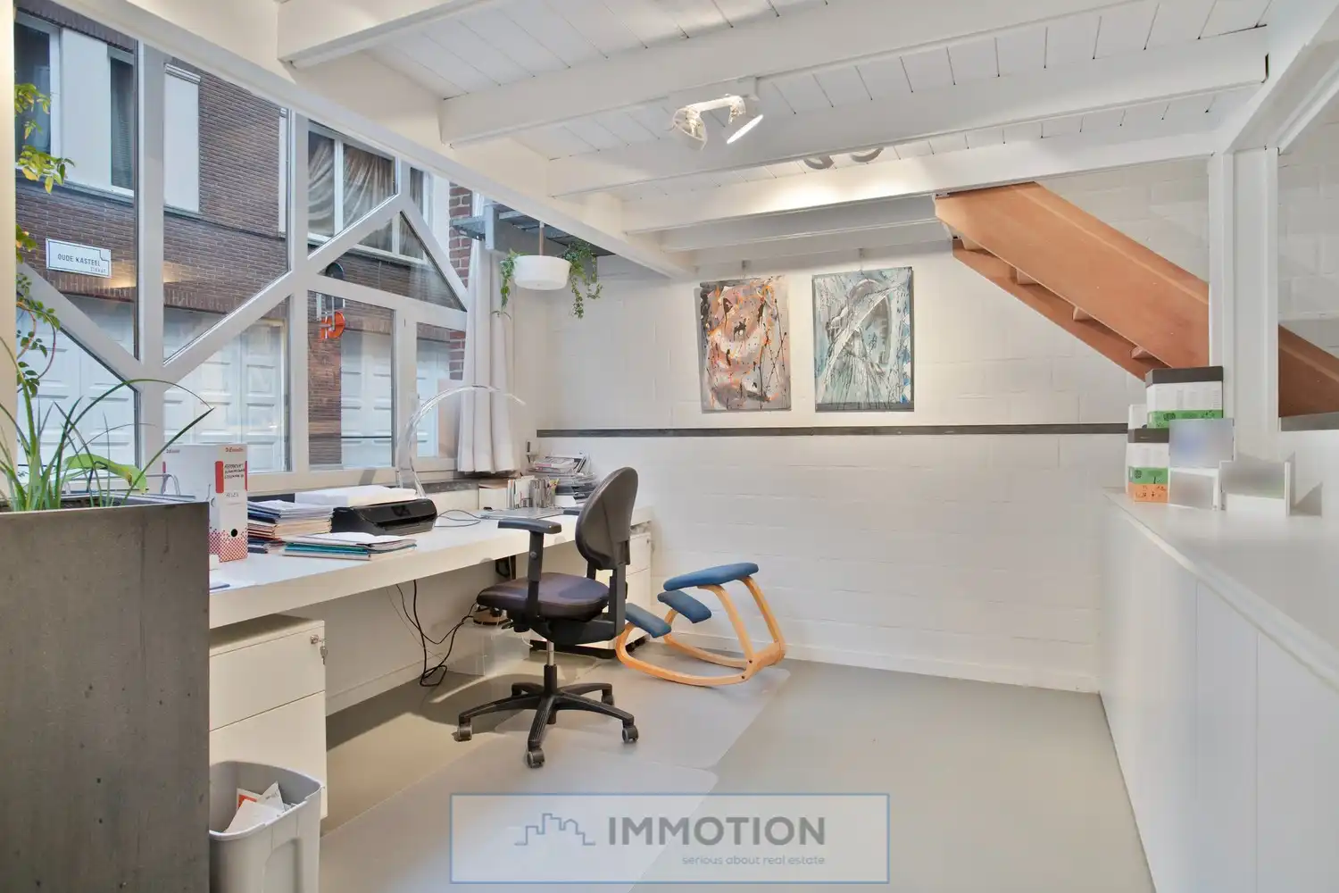 Unieke hoekwoning met twee vergunde appartementen foto 12