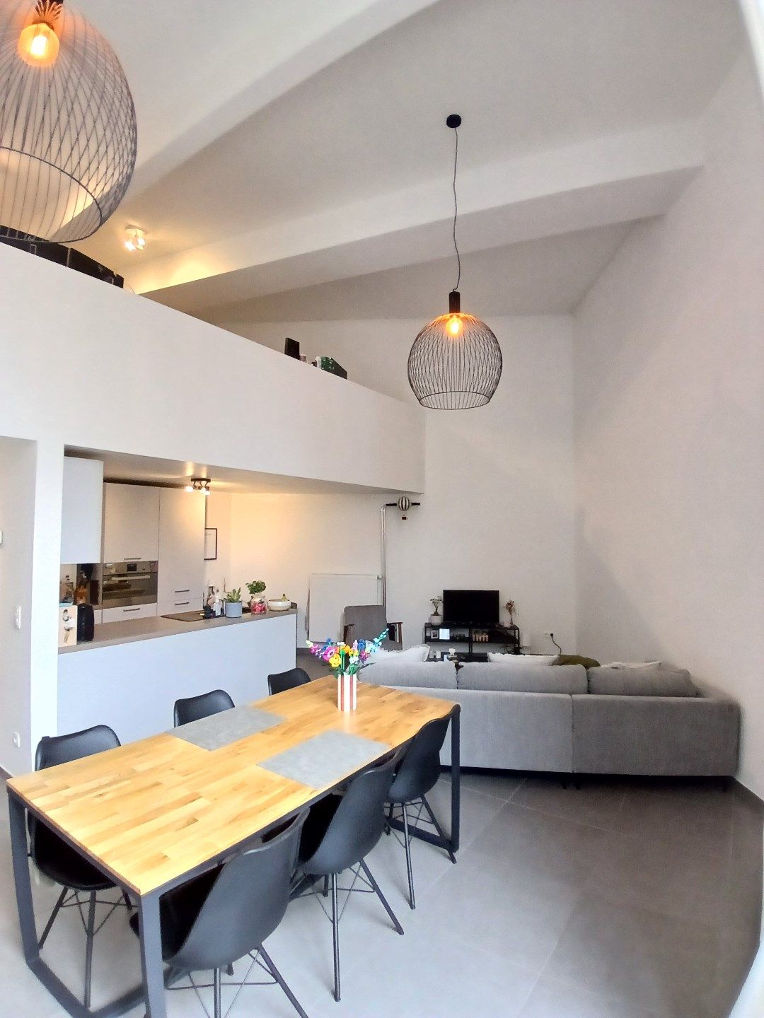 Moderne, sfeervolle woning met tuin  foto 2