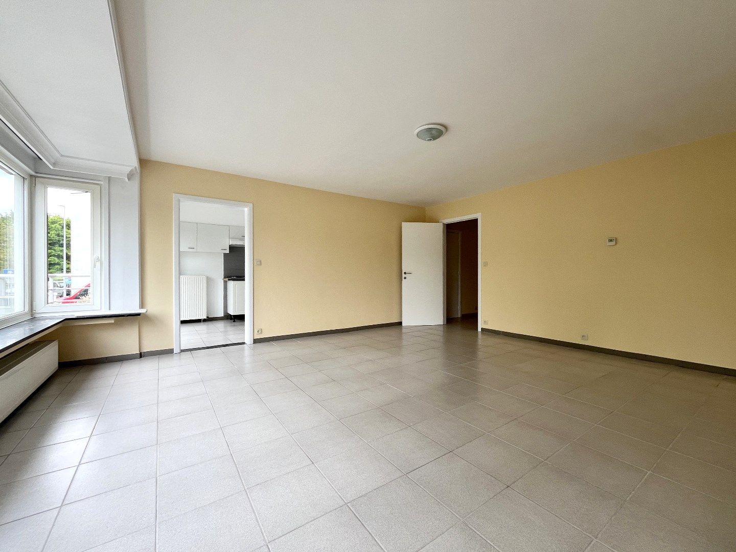 Lichtrijk 3-slpkr appartement met garage foto 6