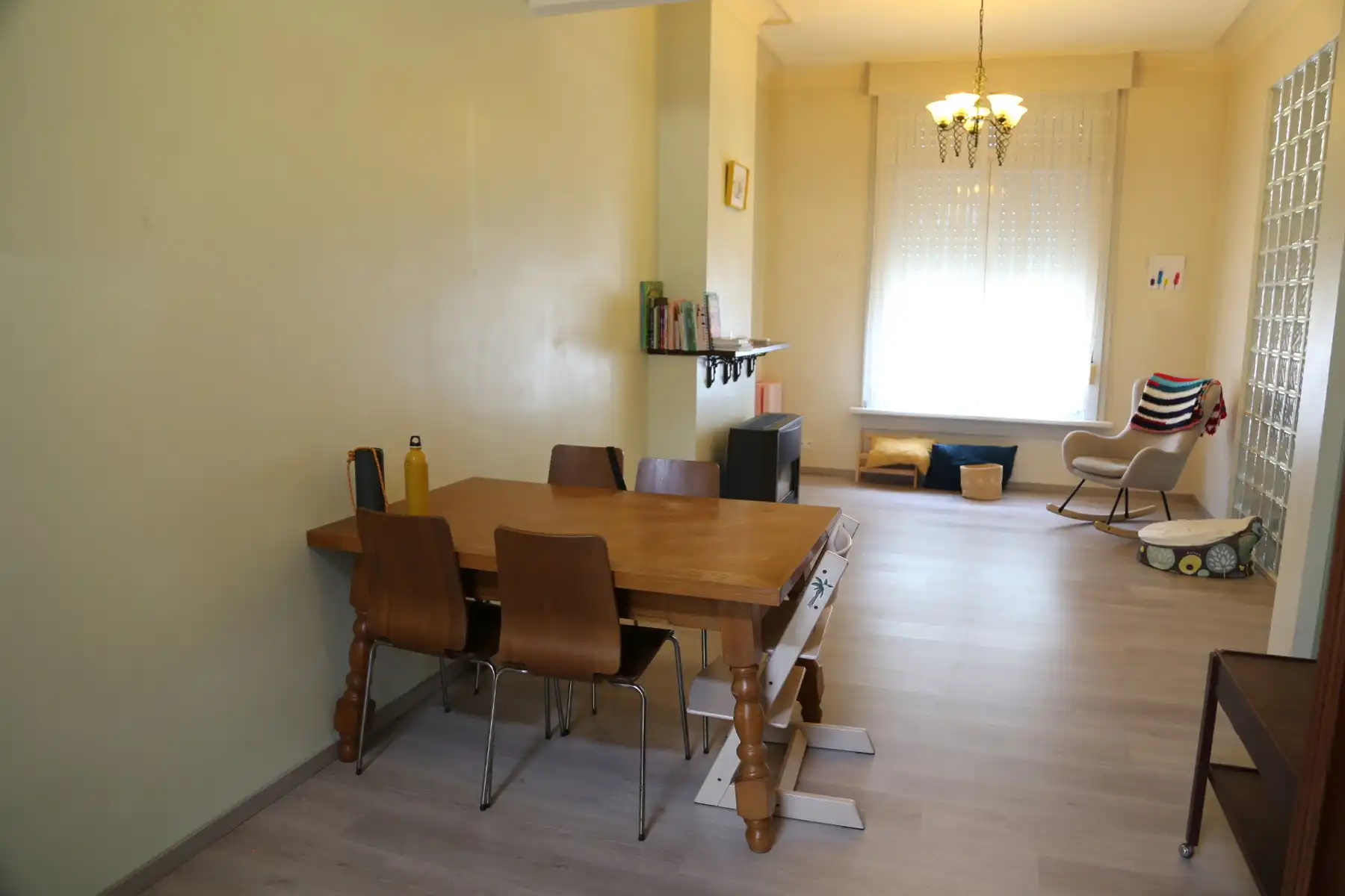 Zeer ruime woning met koer in toffe buurt! foto 2