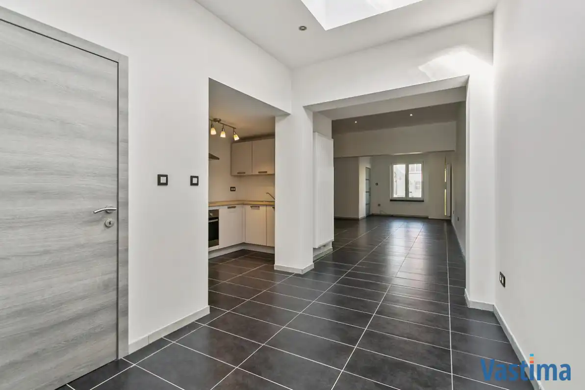 Gerenoveerde woning met 1 slaapkamer, 2 hobbyruimtes en ruim terras foto 5