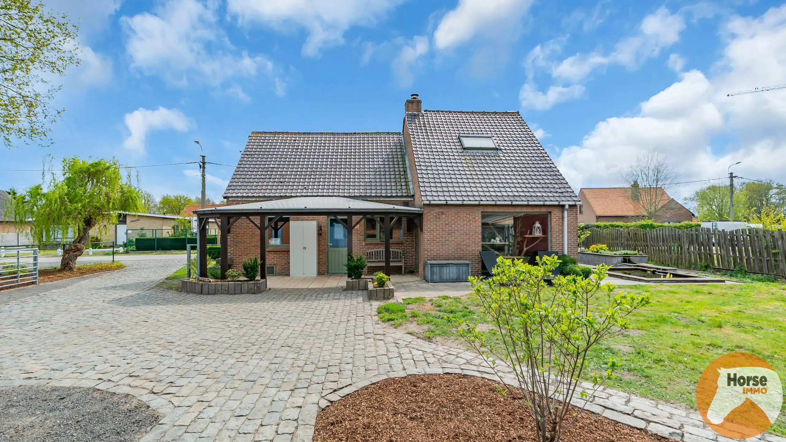 LOKEREN - Charmante woning met schuur en aanpalende weide  foto 17