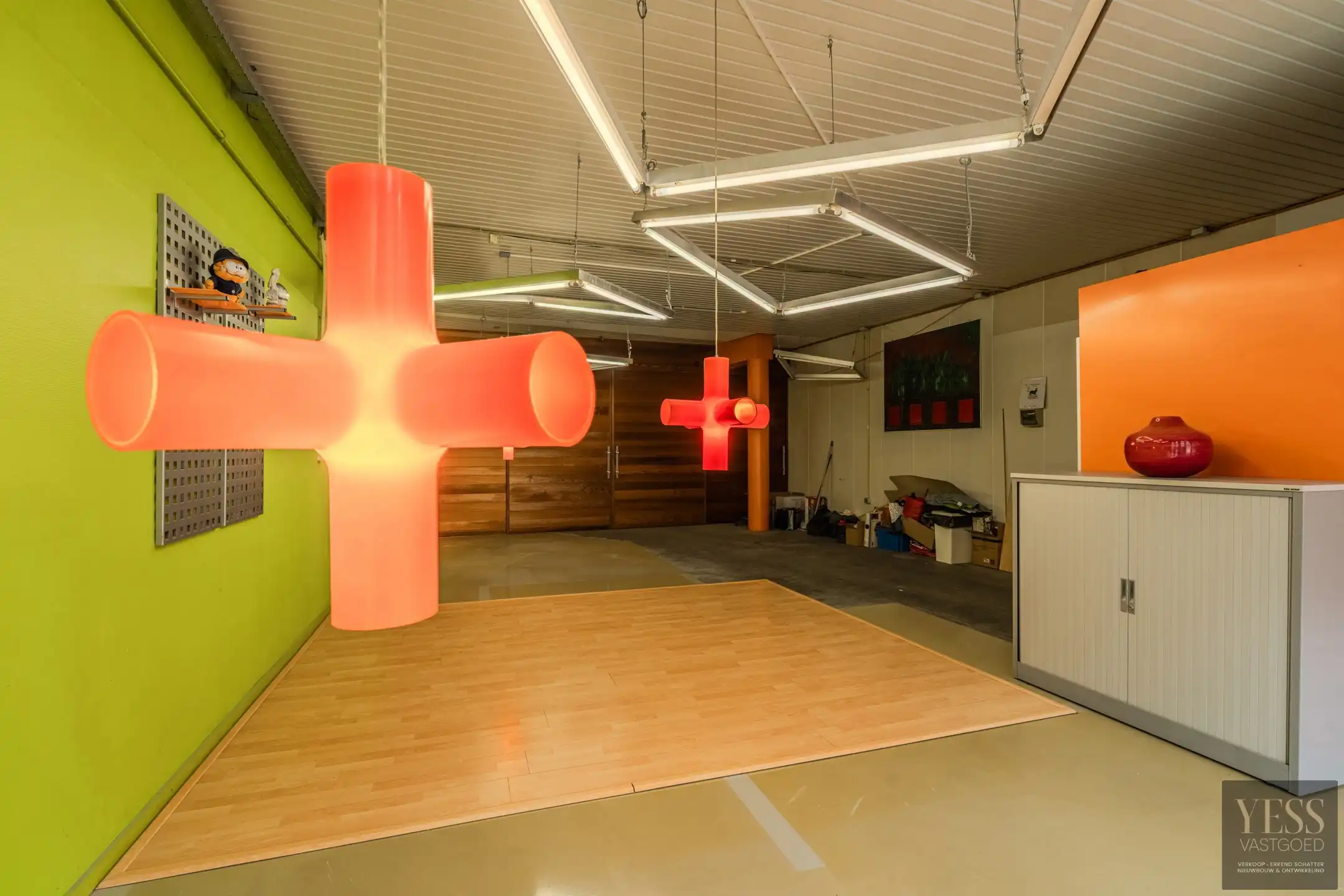 Atelier/magazijn 475m2 met winkelruimte, bureau te Oudenburg foto 3