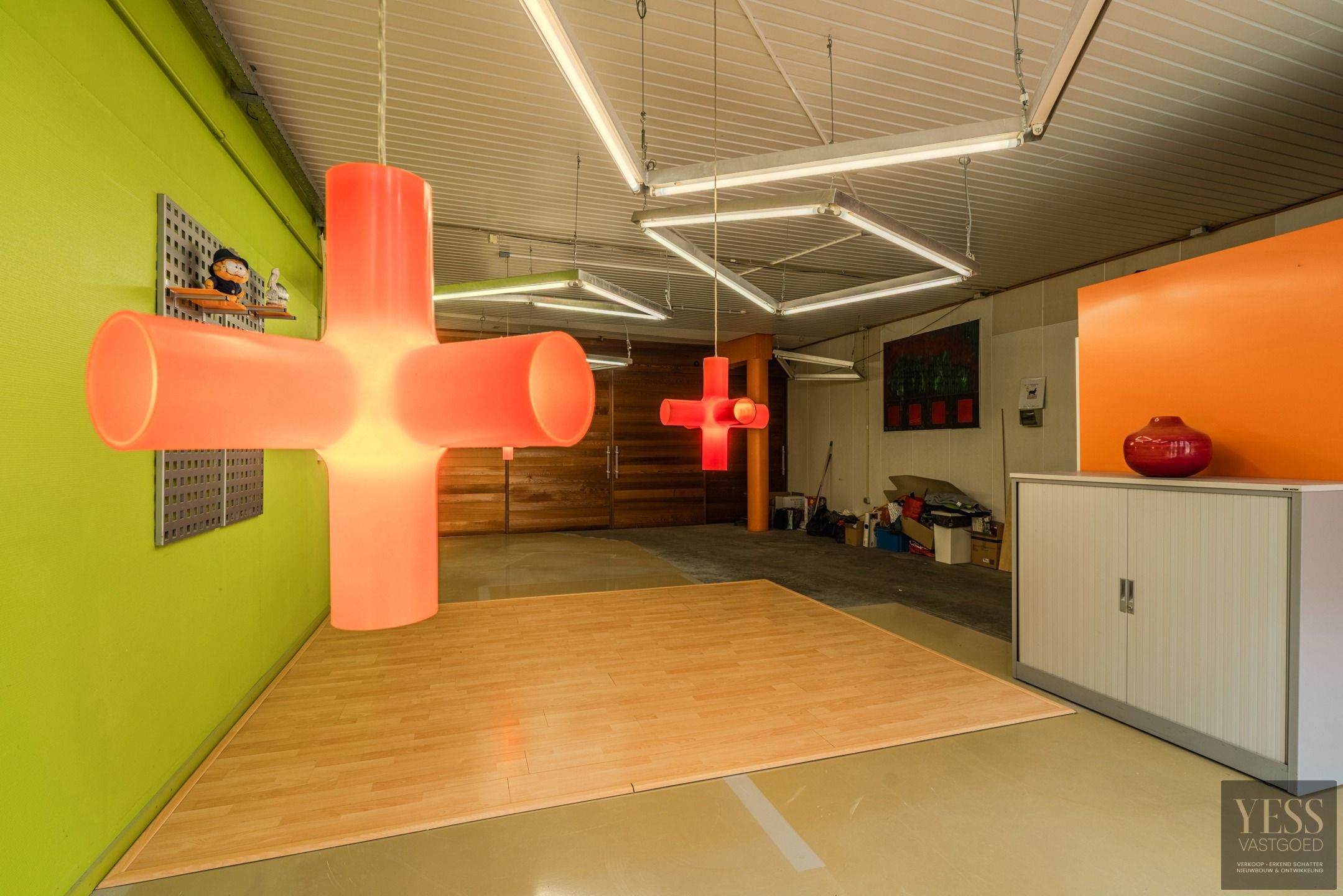 Atelier/magazijn 475m2 met winkelruimte, bureau te Oudenburg foto 3