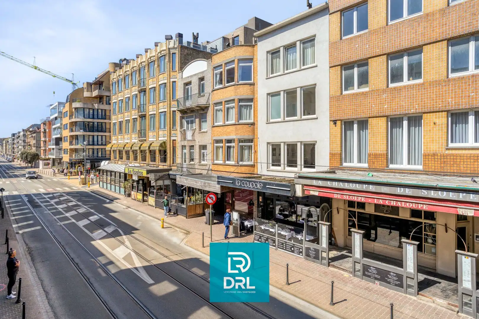 HANDELSPAND met 2 APPARTEMENTEN foto {{pictureIndex}}