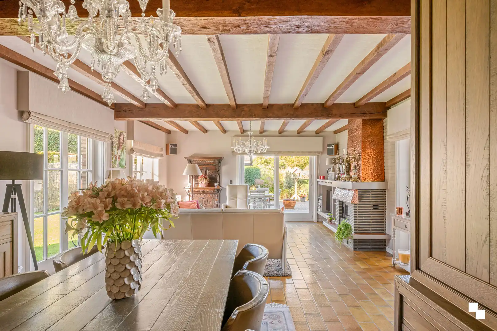 Alleenstaande woning met zicht op de velden in Oosterzele foto 8