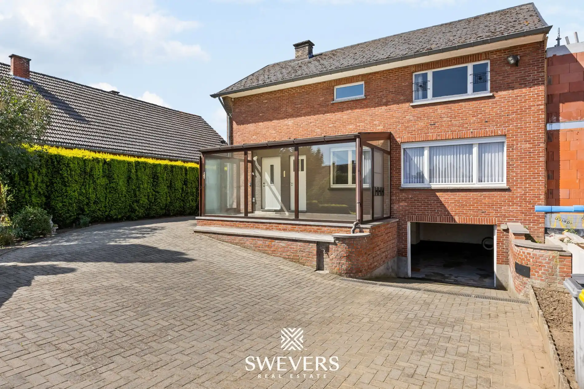 Op te frissen gezinswoning met 4 slaapkamers en veel potentieel foto 27