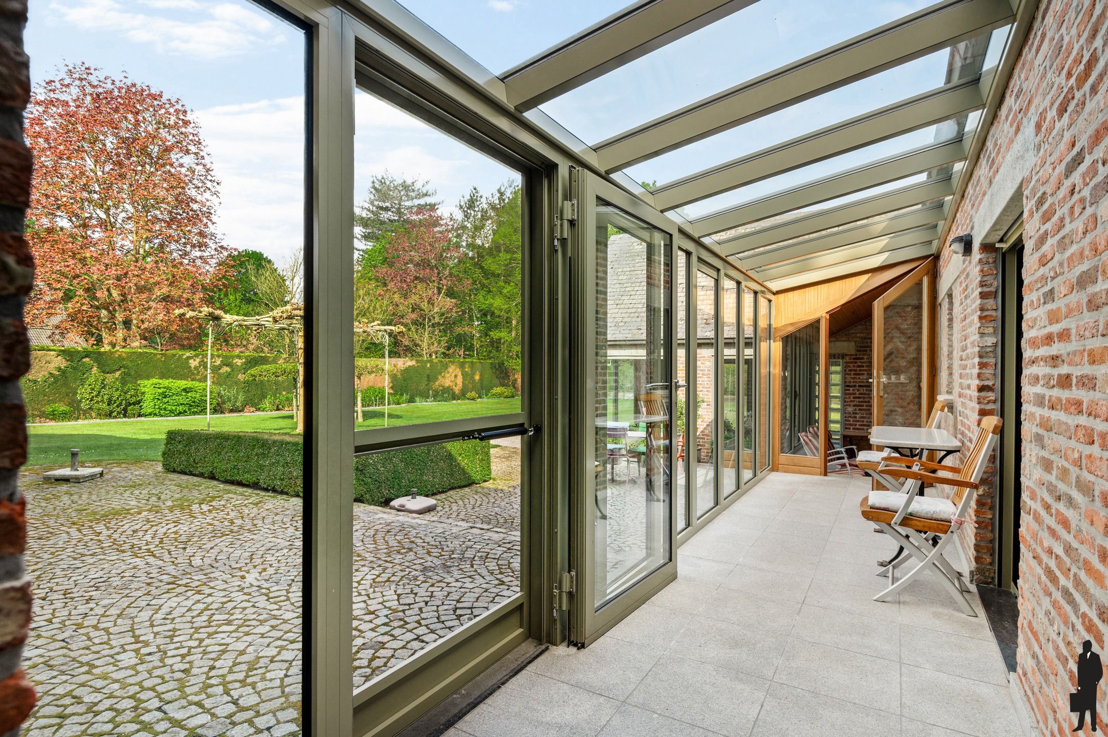 Exclusieve villa met conciërgewoning op 4.102m² foto 21