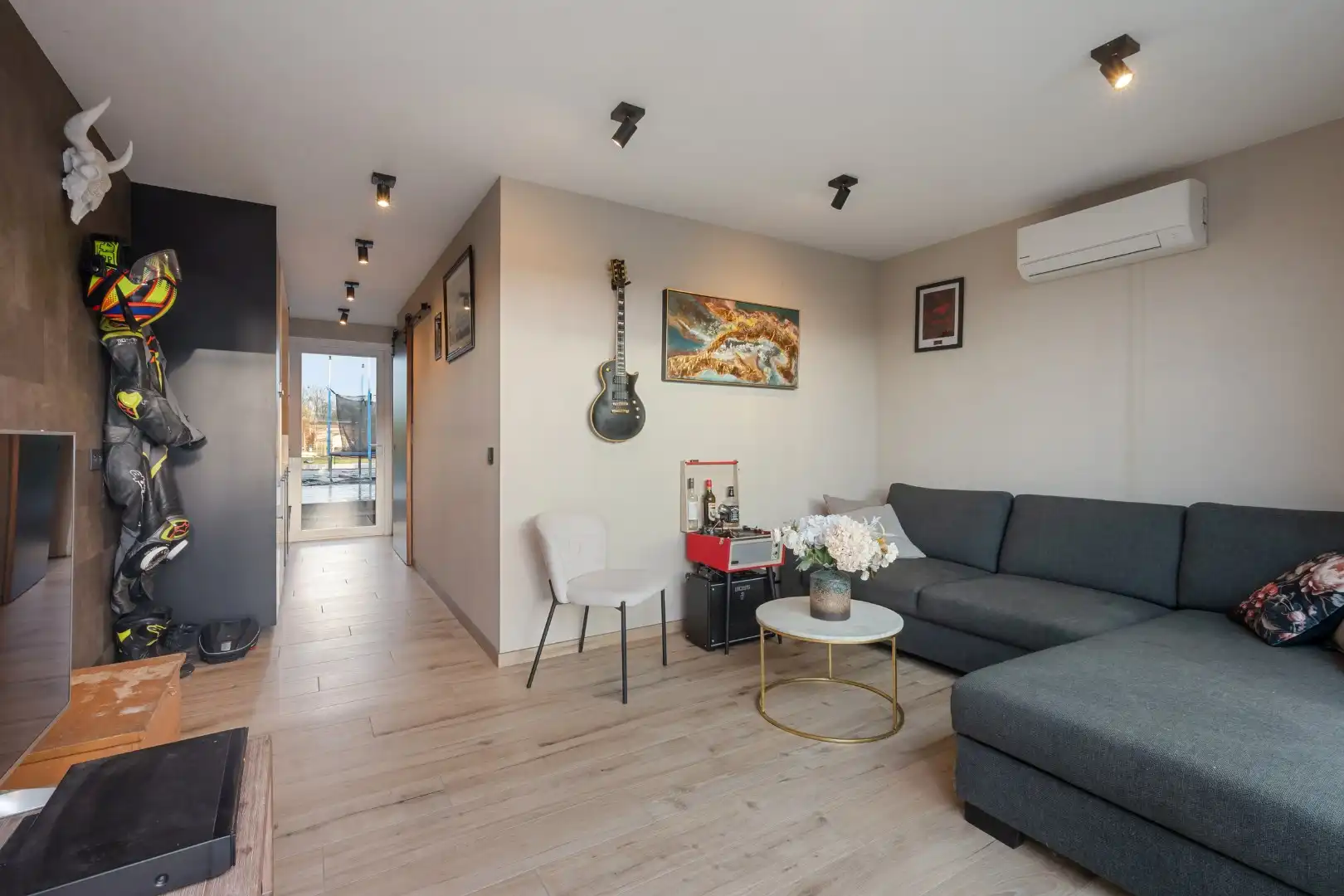 Instapklare woning met 3 slaapkamers en achterliggend tiny house in Geluwe foto 19